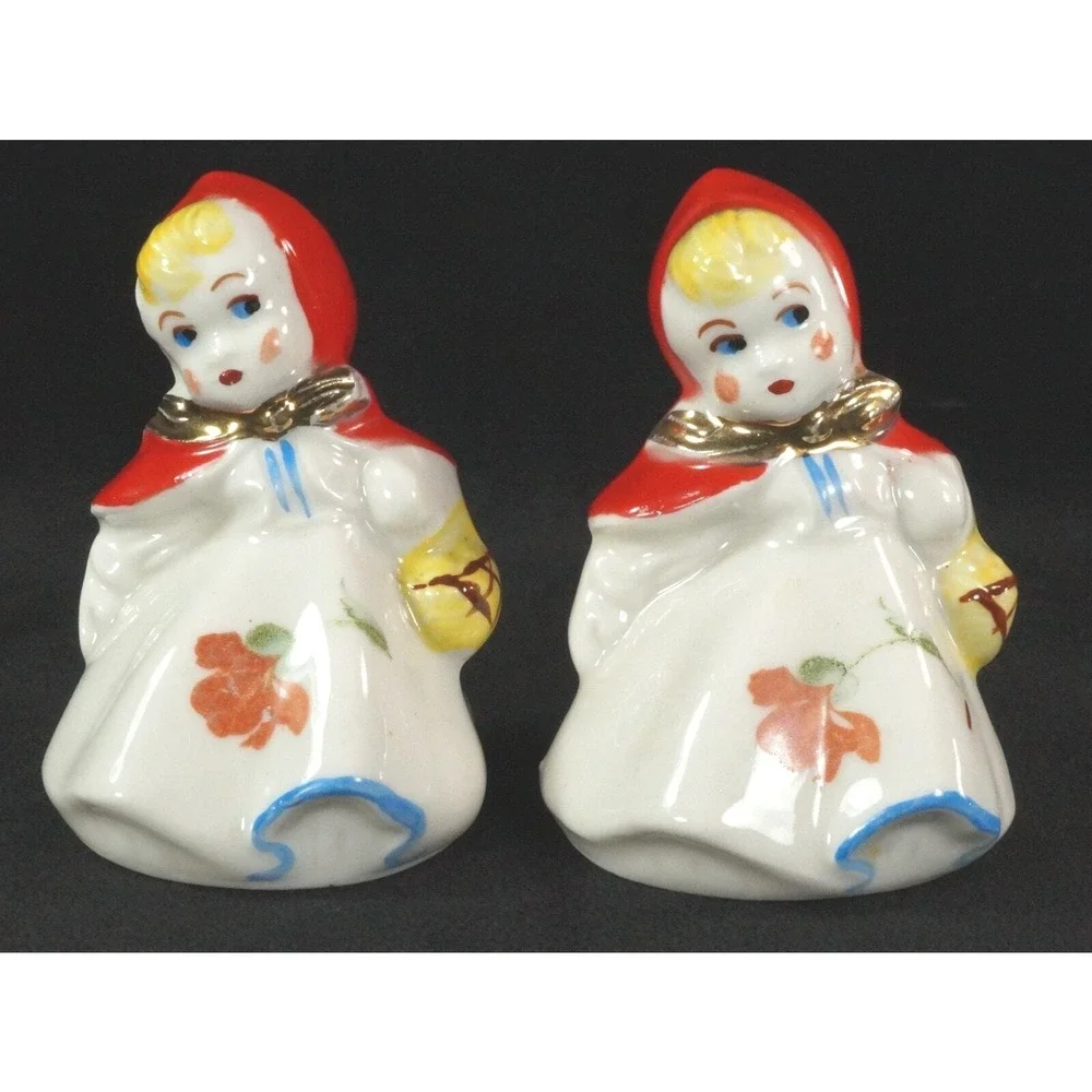 Vtg Hull Pottery Little Red Riding Hood Salt & Pepper Shakers 3.24